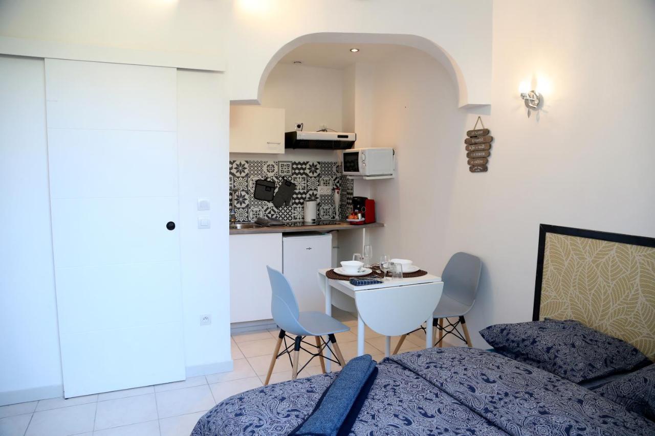 Pluton Apartment Saint-Quentin  Ngoại thất bức ảnh