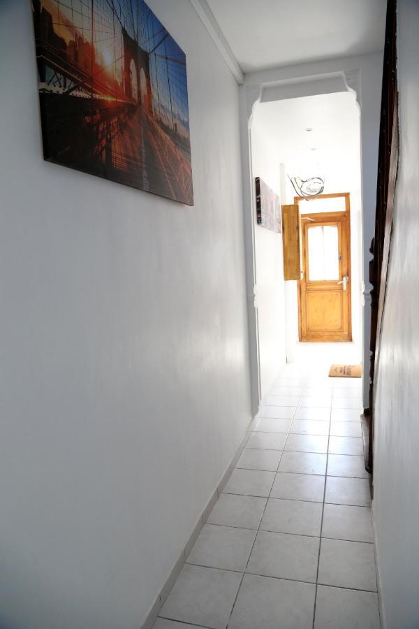 Pluton Apartment Saint-Quentin  Ngoại thất bức ảnh