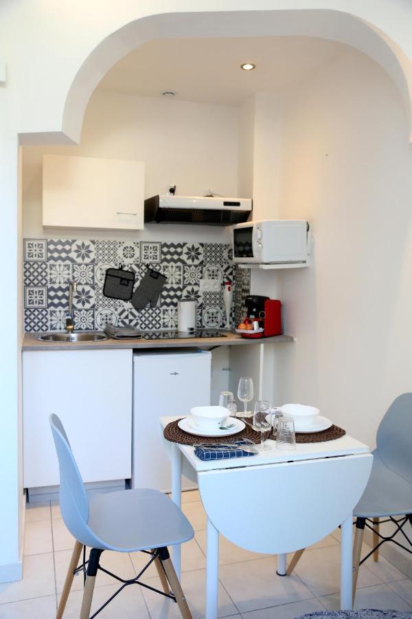 Pluton Apartment Saint-Quentin  Ngoại thất bức ảnh